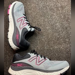 New Balance Womens 840